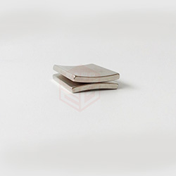 永磁式同步發電機磁鋼